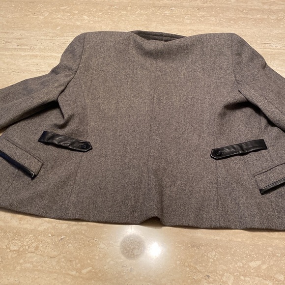 Oscar de la Renta Gen Leather Trim, Excellent Condition, measurements in photos - Picture 8 of 11